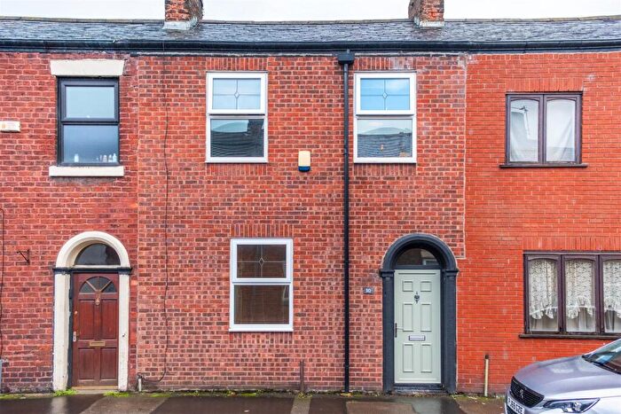 3 Bedroom Terraced House For Sale In East Street, Farington, Leyland, PR25
