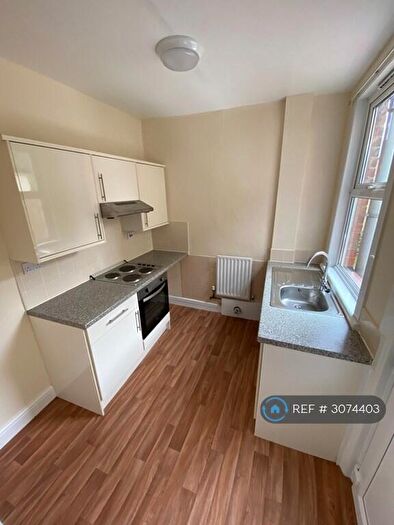 2 Bedroom Terraced House To Rent In Byron Road, Nottingham, NG2