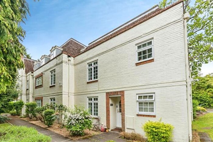 1 Bedroom Flat To Rent In Ivy Drive, Lightwater, GU18