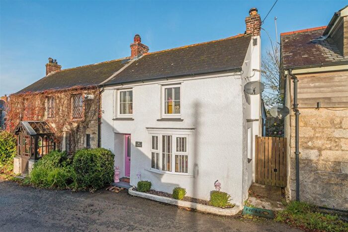 2 Bedroom Cottage For Sale In Trewennack, Helston, TR13