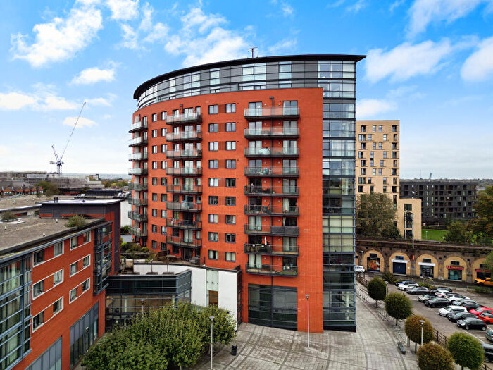 1 Bedroom Flat To Rent In Marconi Plaza, Chelmsford, Essex, CM1
