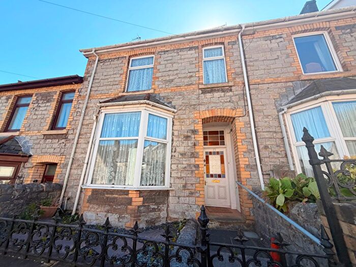 4 Bedroom Terraced House For Sale In Newcastle Hill, Bridgend, CF31