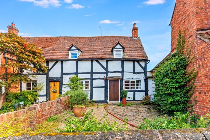 2 Bedroom Cottage For Sale In High Street, Feckenham, Redditch, B96
