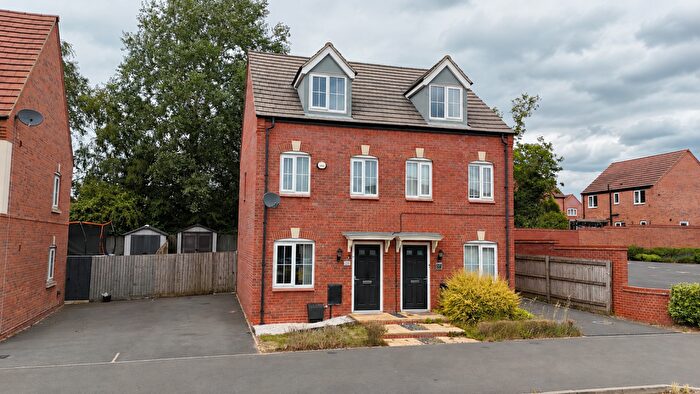 3 Bedroom Semi-Detached House For Sale In Riber Drive, Chellaston, Derby, DE73