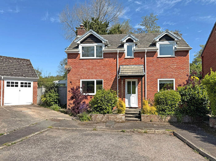 3 Bedroom Detached House To Rent In Ridgeway Close, Sidbury, EX10