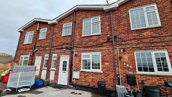 3 Bedroom Flat To Rent In Albion Parade, Wall Heath, Dudley, DY6