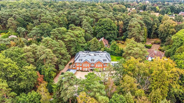 3 Bedroom Flat For Sale In Coronation Road, Ascot, Berkshire, SL5