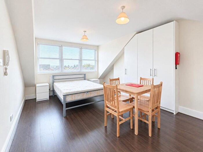 Studio To Rent In Hornsey Park Road, Turnpike Lane, N8
