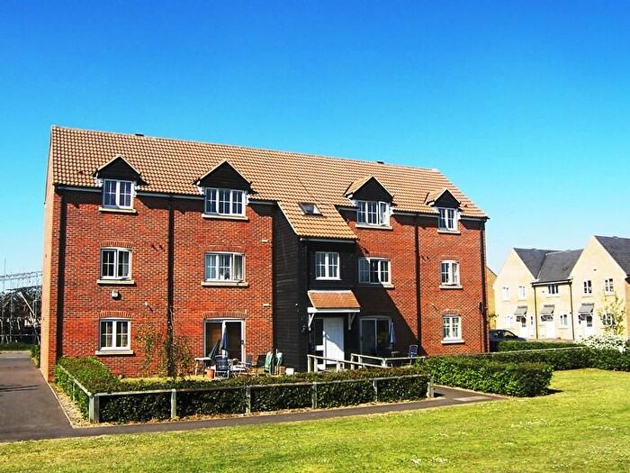 2 Bedroom Flat To Rent In Hubbards Close, Hillingdon, UB8