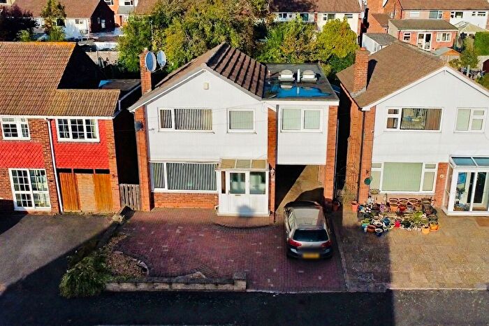 5 Bedroom Detached House For Sale In Farmway, Braunstone Town, Leicester, LE3