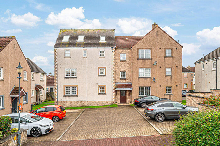 2 Bedroom Maisonette For Sale In Mid Street, Kirkcaldy, KY1