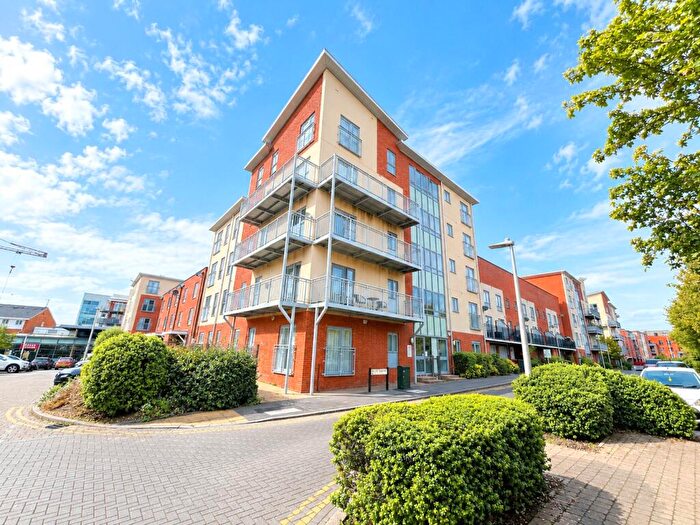 2 Bedroom Apartment To Rent In Battle Square, Reading, Berkshire, RG30