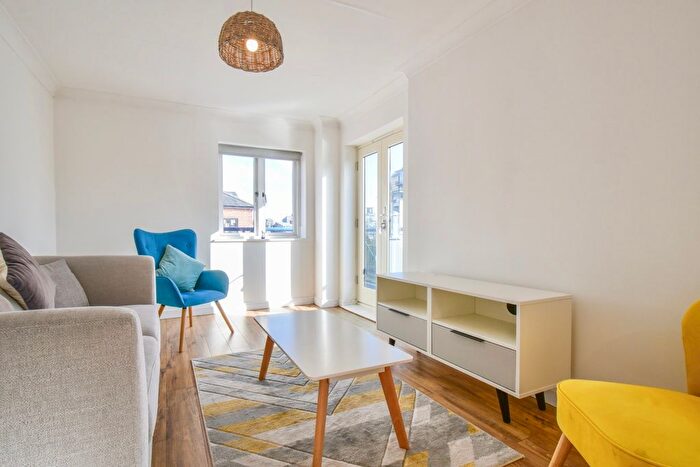 2 Bedroom Flat To Rent In Langtons Wharf, Leeds, LS2