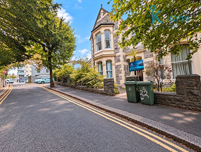 6 Bedroom End Of Terrace House For Sale In St. Lawrence Road, Devon, PL4