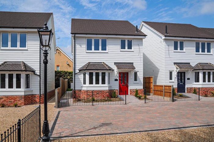 4 Bedroom Detached House For Sale In Regency Close Southminster, CM0