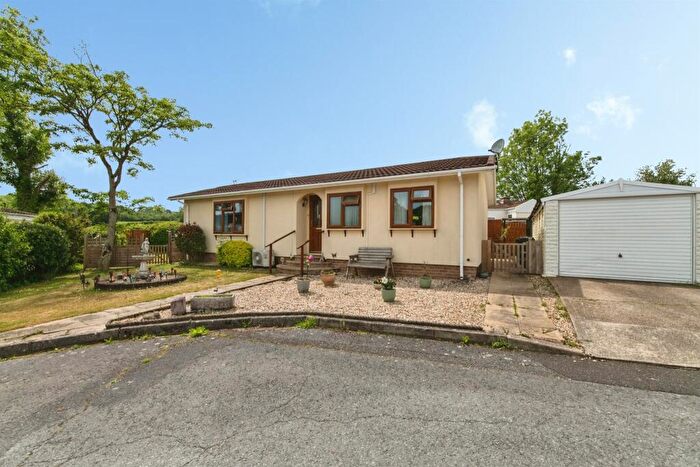 2 Bedroom Park Home For Sale In Woodlands Park, Tedburn St. Mary, Exeter, EX6