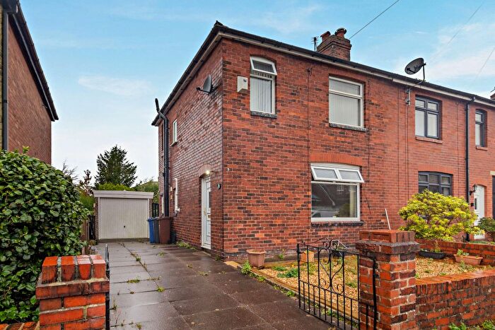 3 Bedroom Terraced House For Sale In Old Lane, Bury, BL9