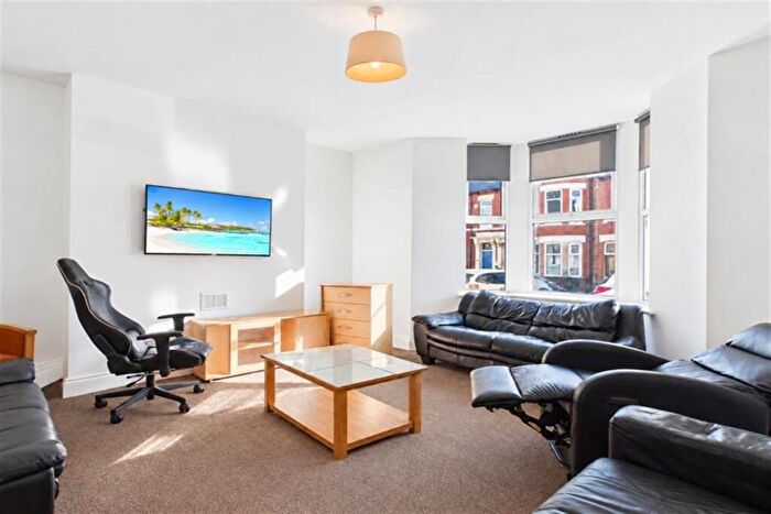 8 Bedroom Terraced House To Rent In Devonshire Place, Jesmond, Newcastle Upon Tyne, NE2