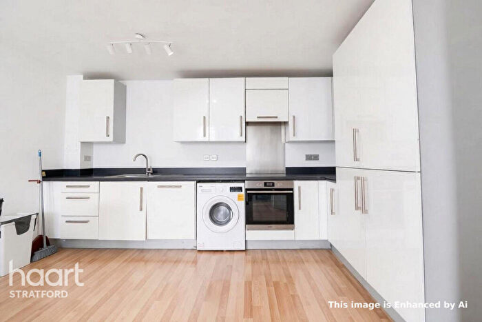 3 Bedroom Apartment To Rent In High Street, London, E15