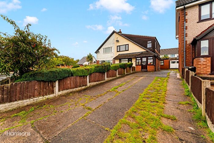 3 Bedroom Semi-Detached House For Sale In Westhoughton, Bolton, Lancashire, BL5