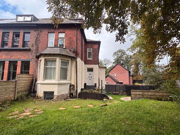5 Bedroom Semi-Detached House For Sale In Monton Road, Eccles, M30