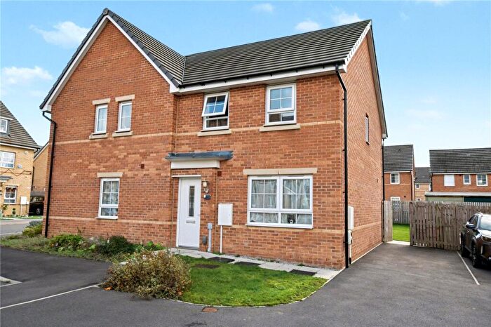 3 Bedroom Semi-Detached House For Sale In Carson Grove, Morley, Leeds, West Yorkshire, LS27