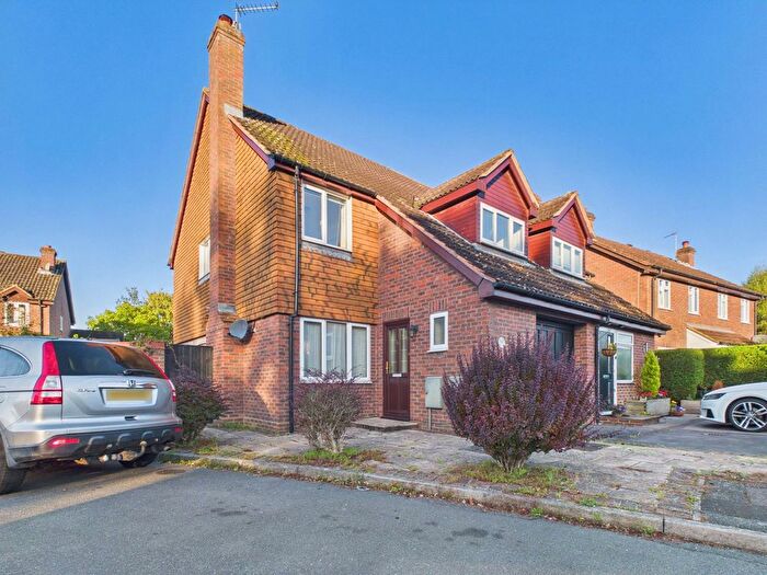 3 Bedroom Semi-Detached House For Sale In Earlswood Close, Horsham, West Sussex, RH13