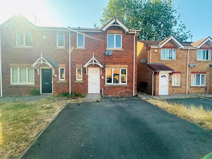3 Bedroom Semi-Detached House To Rent In Lomond Way, Nuneaton, CV10