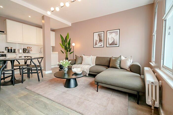 1 Bedroom Apartment To Rent In Back Hill, London, EC1R