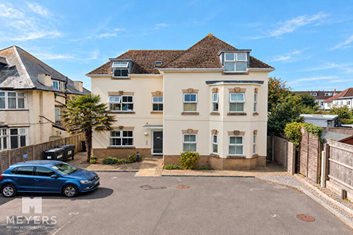 2 Bedroom Flat To Rent In Belle Vue Road, Bournemouth, BH6