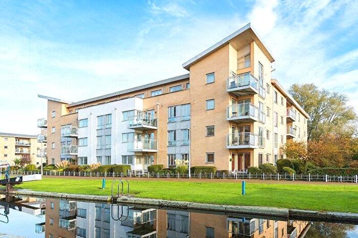 2 Bedroom Apartment To Rent In Lockside Marina, Chelmsford, Essex, CM2