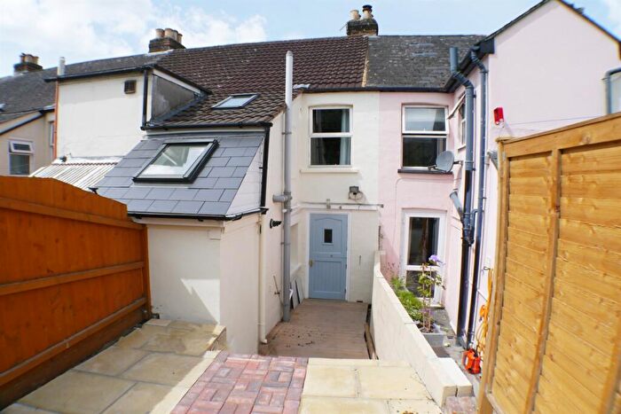 2 Bedroom Terraced House To Rent In Salisbury, SP1