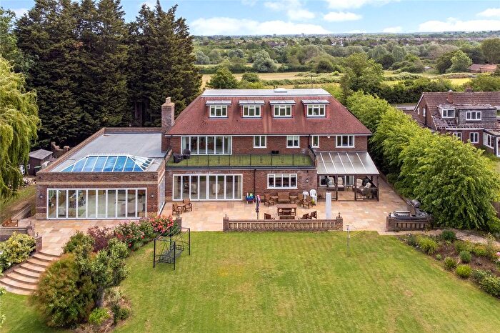 9 Bedroom Detached House For Sale In Box End Road, Bromham, Bedford, MK43