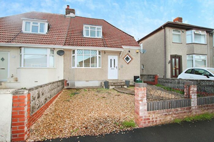 4 Bedroom Semi-Detached House To Rent In Mackie Avenue - Filton, BS34