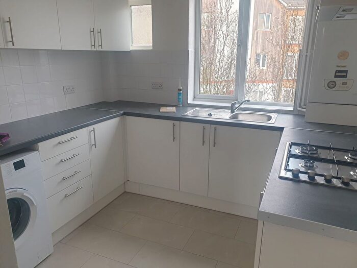 1 Bedroom Flat To Rent In Green Street, Enfield, EN3