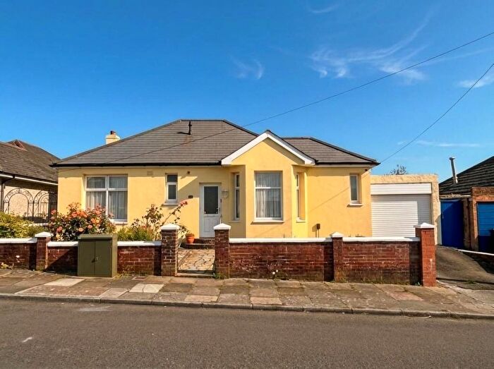 2 Bedroom Bungalow For Sale In Old Woodlands Road, Crownhill, Plymouth, PL5