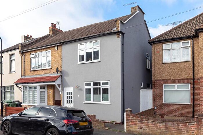 3 Bedroom Semi-Detached House For Sale In Suffield Road, Chingford, E4