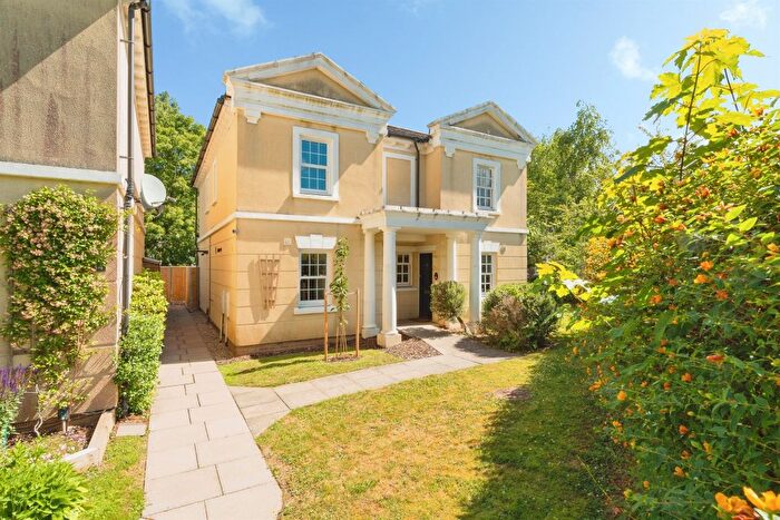 3 Bedroom Semi-Detached House For Sale In Huntleys Park, Tunbridge Wells, TN4