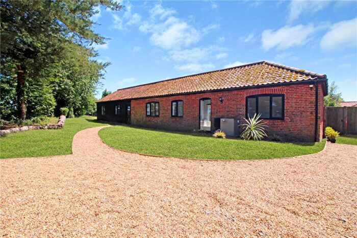 4 Bedroom Barn Conversion For Sale In Church Road, South Burlingham, Norwich, Norfolk, NR13