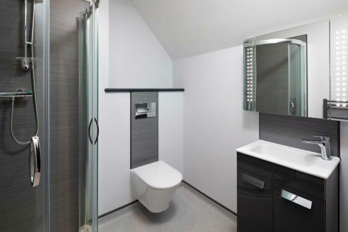 1 Bedroom Private Hall To Rent In Flat, Sar Court, Woodland Way, Canterbury, Kent, CT2