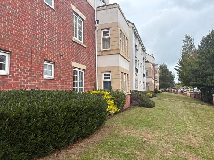 2 Bedroom Flat To Rent In Moorcroft House, Archdale Close, Chesterfield, S40