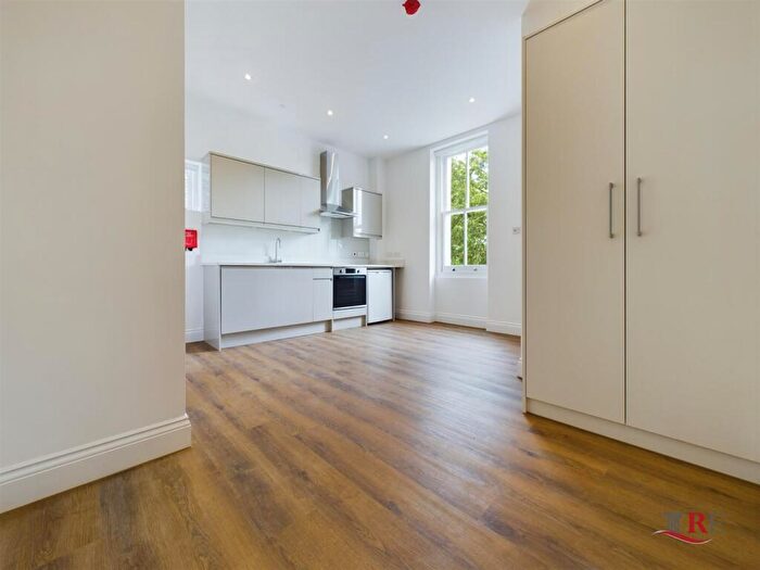 Studio To Rent In Christchurch Avenue, London, NW6