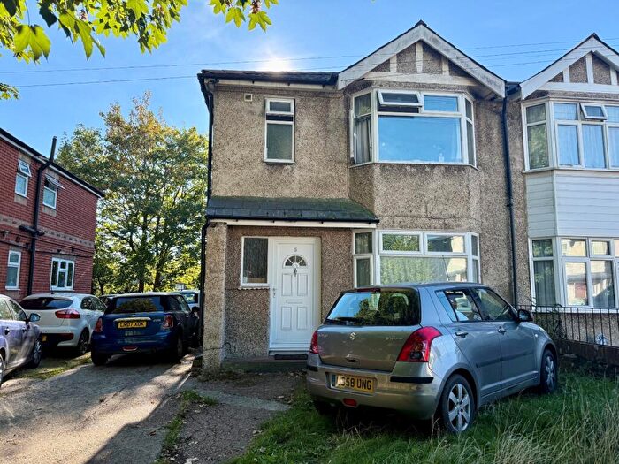 5 Bedroom Semi-Detached House To Rent In Chamberlain Road, Southampton, SO17