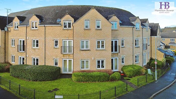 2 Bedroom Flat For Sale In Juniper Court, Northowram, HX3