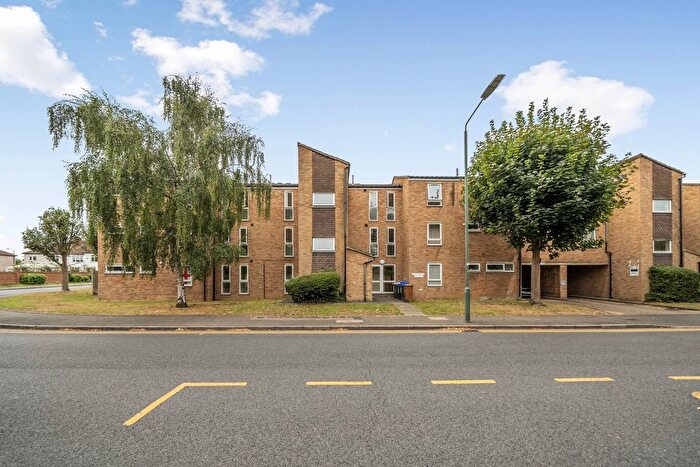 2 Bedroom Flat For Sale In Jubilee Way, Sidcup, Kent, DA14