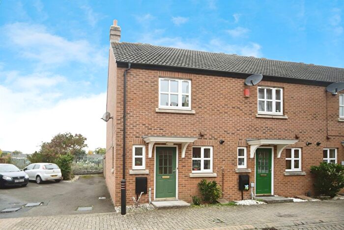 2 Bedroom End Of Terrace House For Sale In Massingham Park, Taunton, TA2