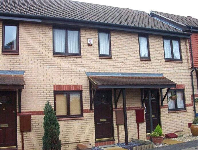 2 Bedroom Terraced House To Rent In Pettingrew Close, Walnut Tree, Milton Keynes, MK7