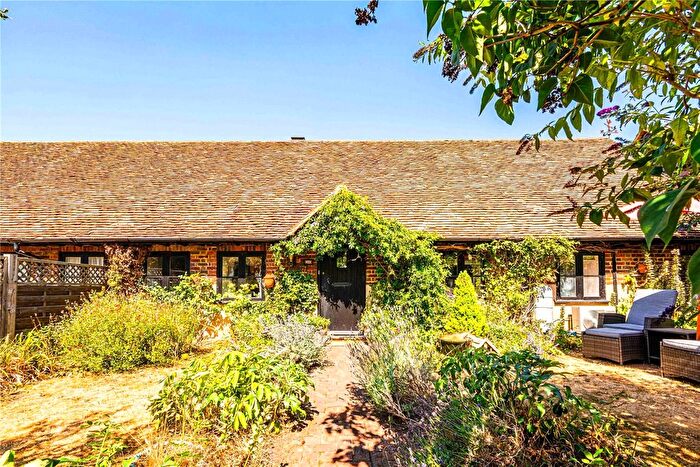 3 Bedroom Bungalow To Rent In Morgan Gardens, Aldenham, Watford, Hertfordshire, WD25