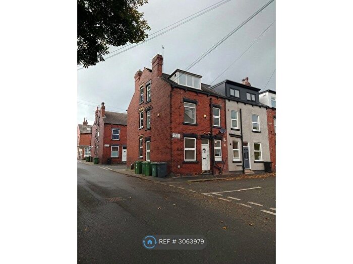 2 Bedroom End Of Terrace House To Rent In Hayleigh St, Leeds, LS13