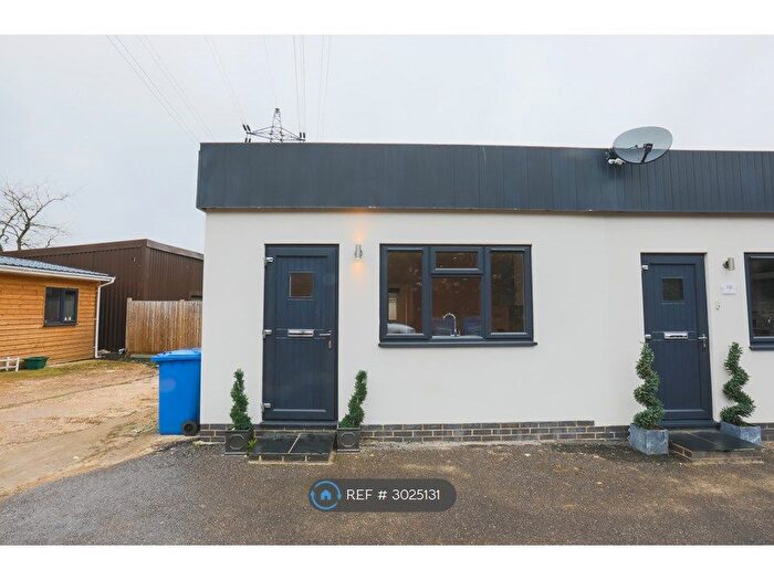 1 Bedroom End Of Terrace House To Rent In Finn's Business Park, Farnham, GU10